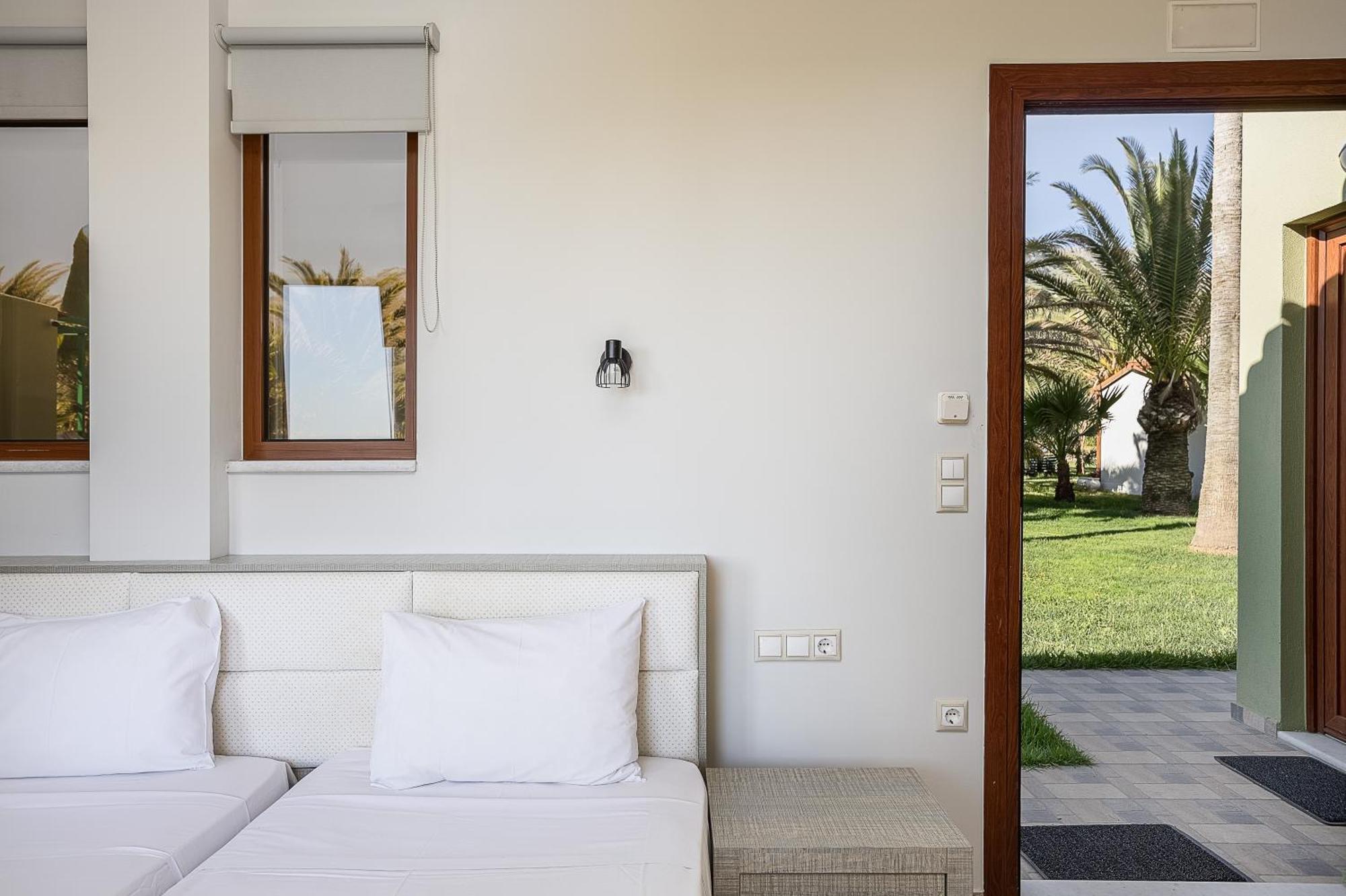 La Palma Beachfront Suites Georgioupoli Exterior foto