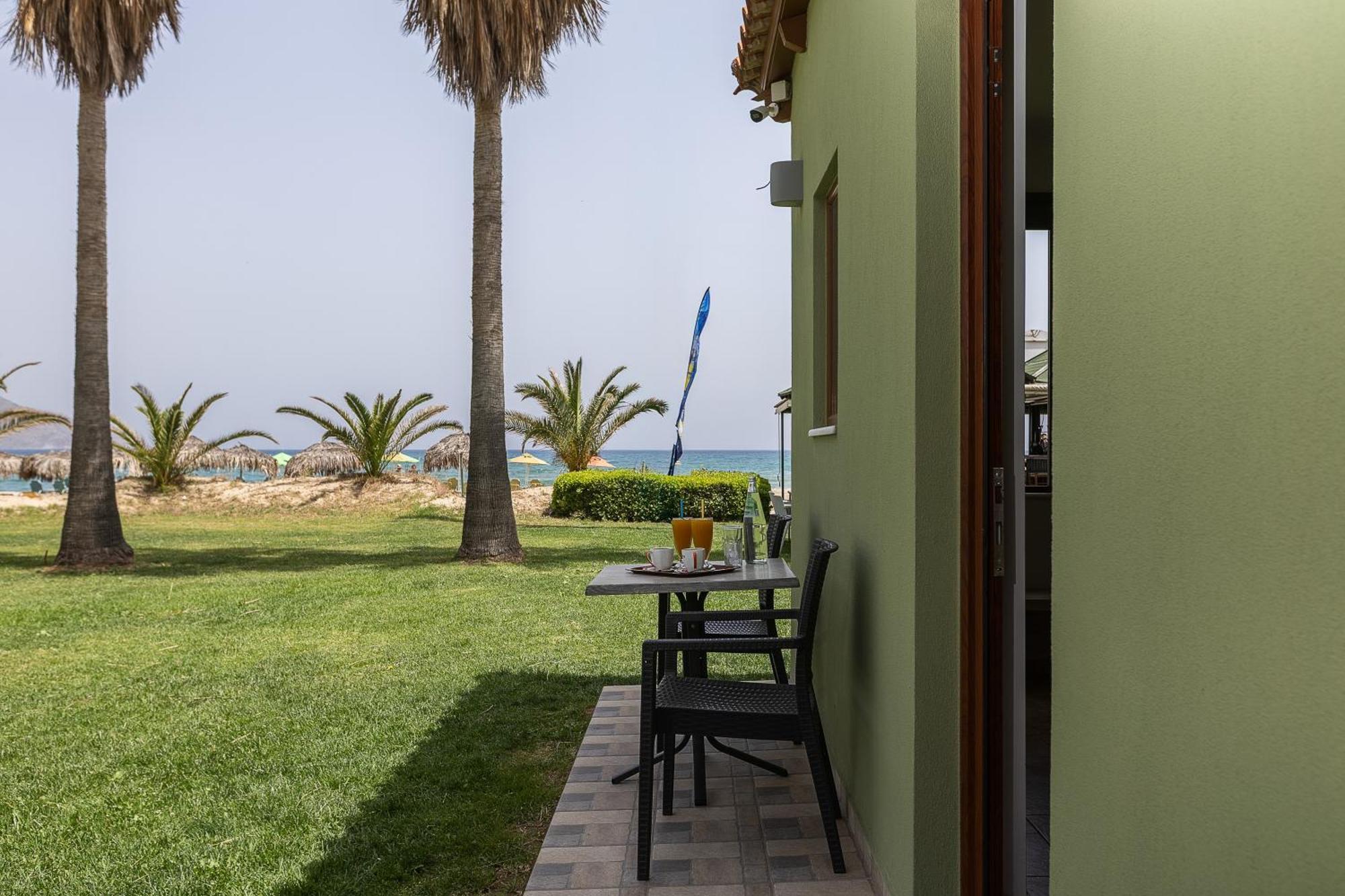 La Palma Beachfront Suites Georgioupoli Exterior foto